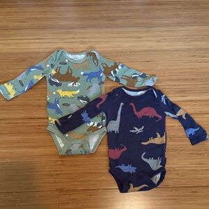 Carters longsleeve onesies 9m